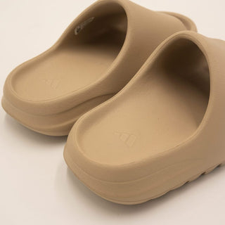 Yeezy Slides Pure